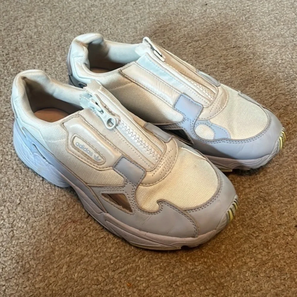 Adidas Falcon Zip EF1969 White Blue Chunky Sneakers Women’s Size 9
